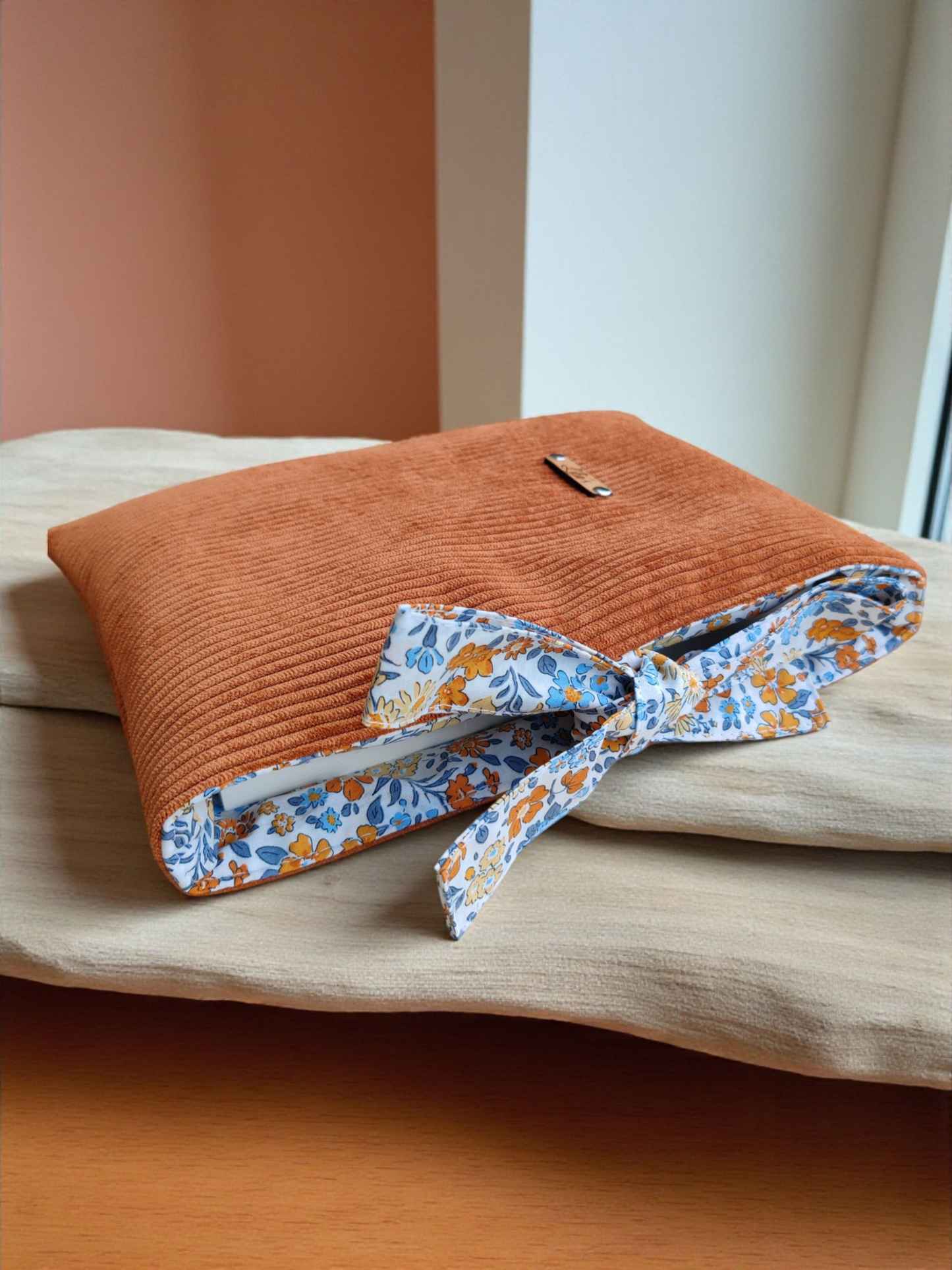 Pochette à livre velours côtelé